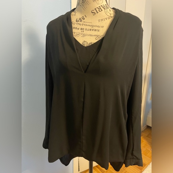 Trapunto Double V-Neck Blouse, Black Double V-Neck Blouse - Picture 6 of 7